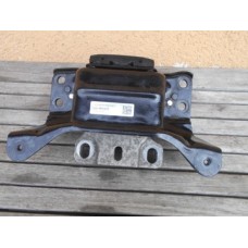 Кронштейн подушка коробки vw passat b8 5q0199555r 2. 0