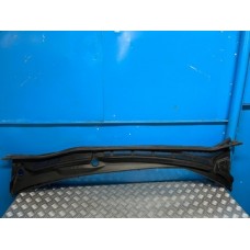 Toyota sienna ii накладка под лобовое стекло 2004- 2010 55708- 08030