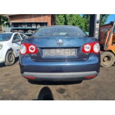 Volkswagen jetta v 5 05- 11 lc5f седан бампер задний