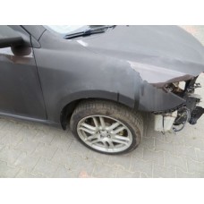 Toyota scion tc 05- крыло