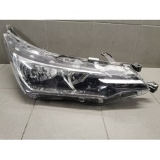 Фара правый перед toyota corolla e16 81130- 02l50