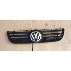 Vw polo iv решетка 6q0853653e