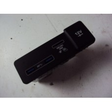 Разъем гнездо usb sim 12v range rover evoque ii l551 19r