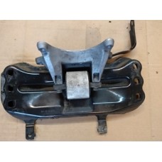 Mercedes w212 w204 подушка коробки a2122404102